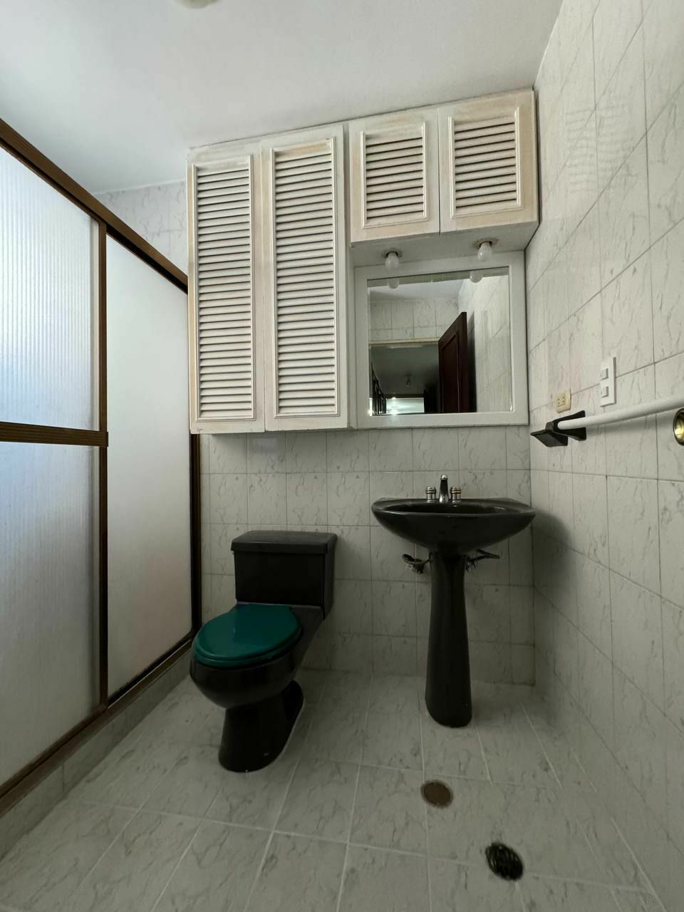 Cómodo Apartamento Disponible para Alquiler, Ubicado en el Conjunto Residencial Costa Esmeralda, Lechería
