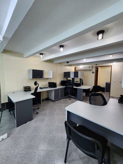Oficinas Administrativas Disponibles para Alquiler, Ubicadas en el Centro Comercial Atlantis Center, Lechería