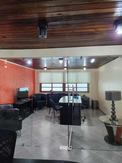 Oficinas Administrativas Disponibles para Alquiler, Ubicadas en el Centro Comercial Atlantis Center, Lechería