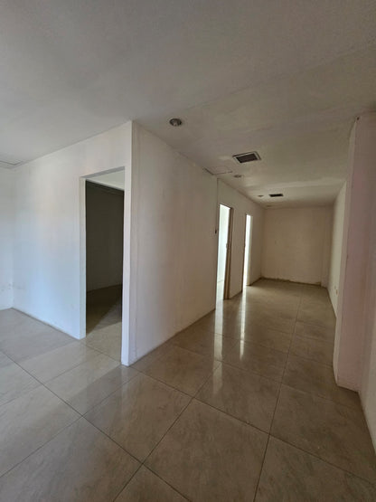 Dos Locales en Venta Ubicados en el Centro Comercial Novocentro II, Puerto la Cruz