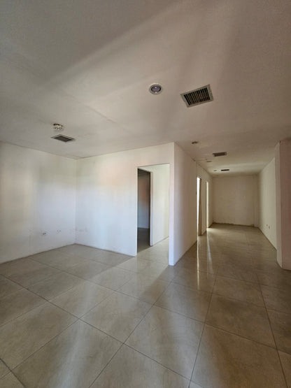Dos Locales en Venta Ubicados en el Centro Comercial Novocentro II, Puerto la Cruz
