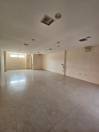 Dos Locales en Venta Ubicados en el Centro Comercial Novocentro II, Puerto la Cruz