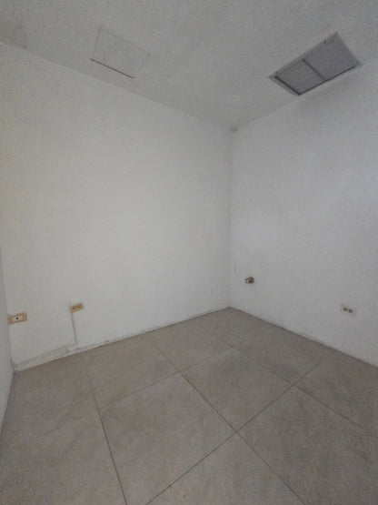 Dos Locales en Venta Ubicados en el Centro Comercial Novocentro II, Puerto la Cruz