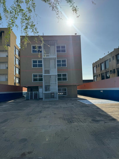 Alquiler de Edificio Comercial, con Excelente Ubicación en la Av. Principal de Lechería