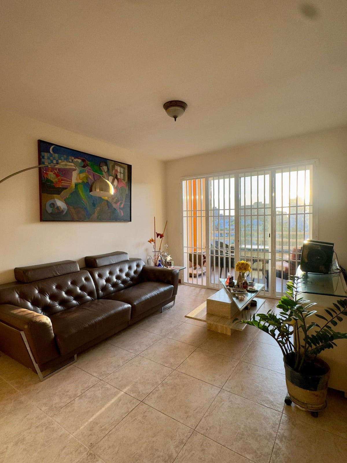 En Venta Excelente Apartamento Para Remodelar a Su Gusto, en el C.R. Las Marinas, Lechería