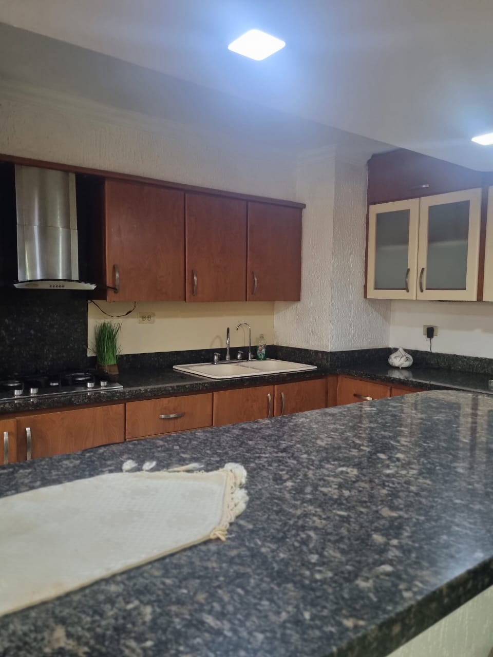 Amplio Apartamento Disponible para Alquiler Mensual, Ubicado en el Conjunto Residencial La Ensenada, Lechería