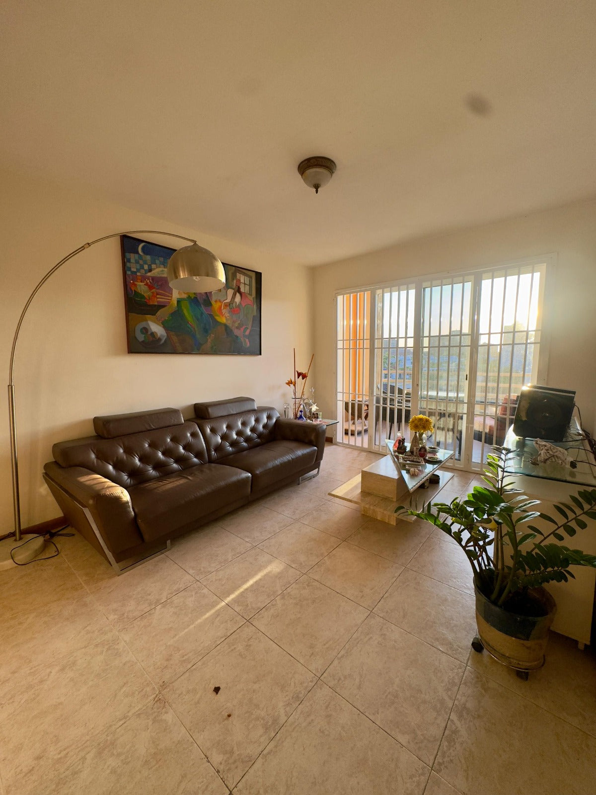 En Venta Excelente Apartamento Para Remodelar a Su Gusto, en el C.R. Las Marinas, Lechería