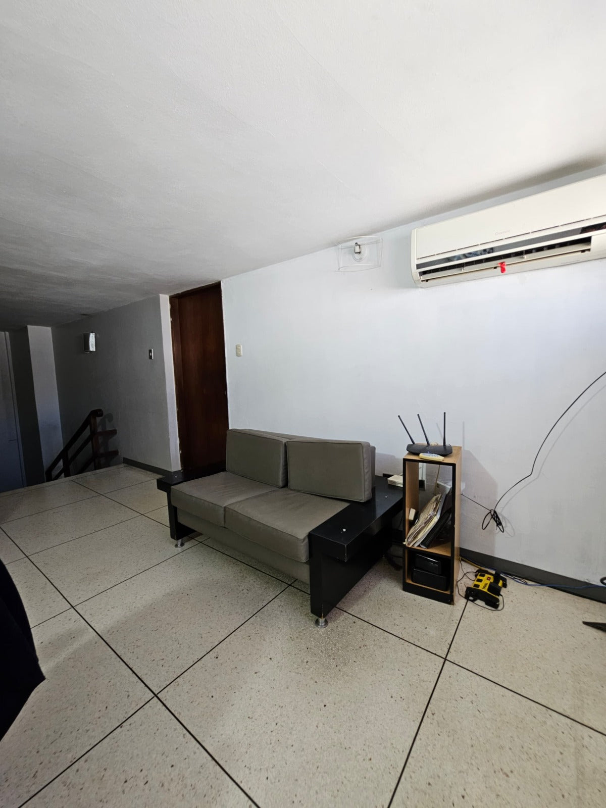 Casa Comercial en Alquiler Ubicada en la Avenida Principal de Lechería
