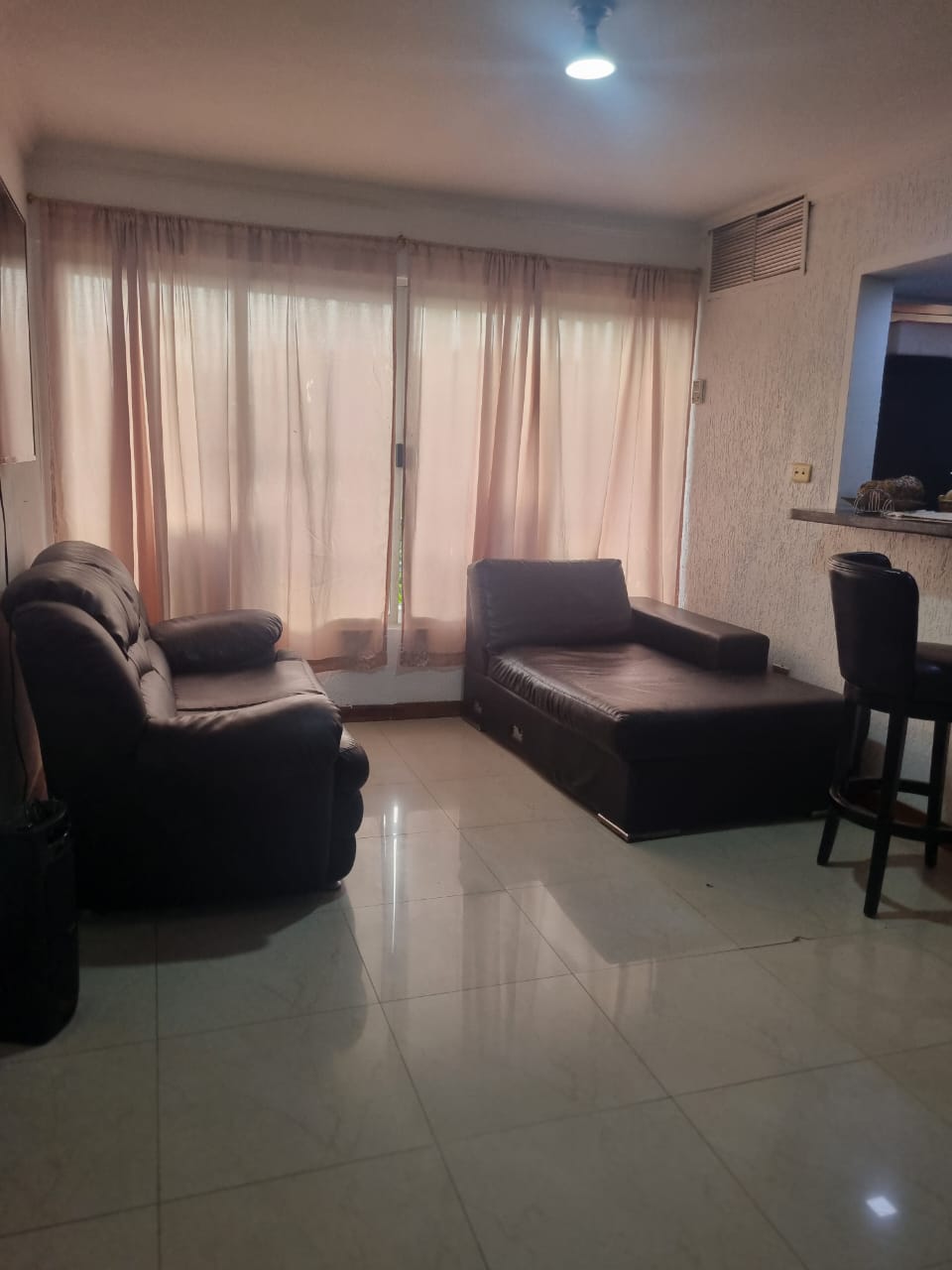 Amplio Apartamento Disponible para Alquiler Mensual, Ubicado en el Conjunto Residencial La Ensenada, Lechería