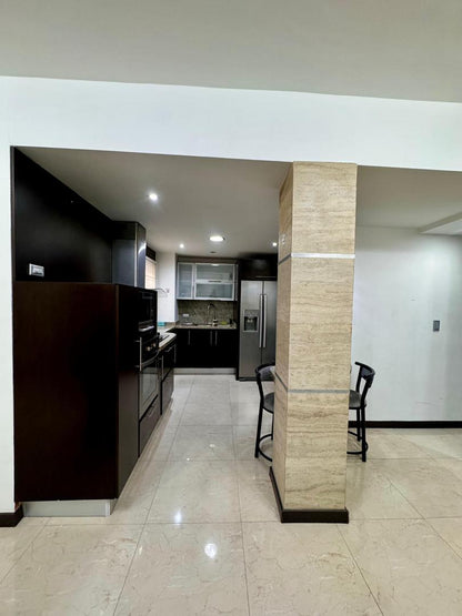 Amplio y Bello Apartamento Disponible para Venta, Alquiler Mensual o Alquiler Vacacional, en el C.R. Costa Azul, Lechería