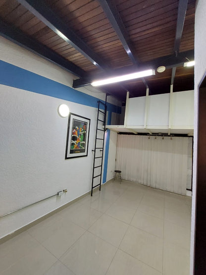 Local Comercial Disponible para Alquiler, en el Centro Comercial Peñón del Faro, en Plena Av. Principal de Lechería
