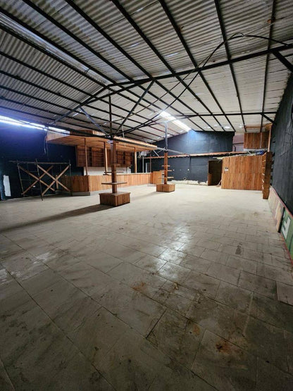 Amplio Local Comercial y Terreno Disponible para Venta y Alquiler, Diagonal al Paseo Colón, Puerto la Cruz