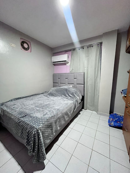 Amplia Casa en Plena Av. Bolívar de Lechería, Disponible para Alquiler Mensual y Alquiler Vacacional.