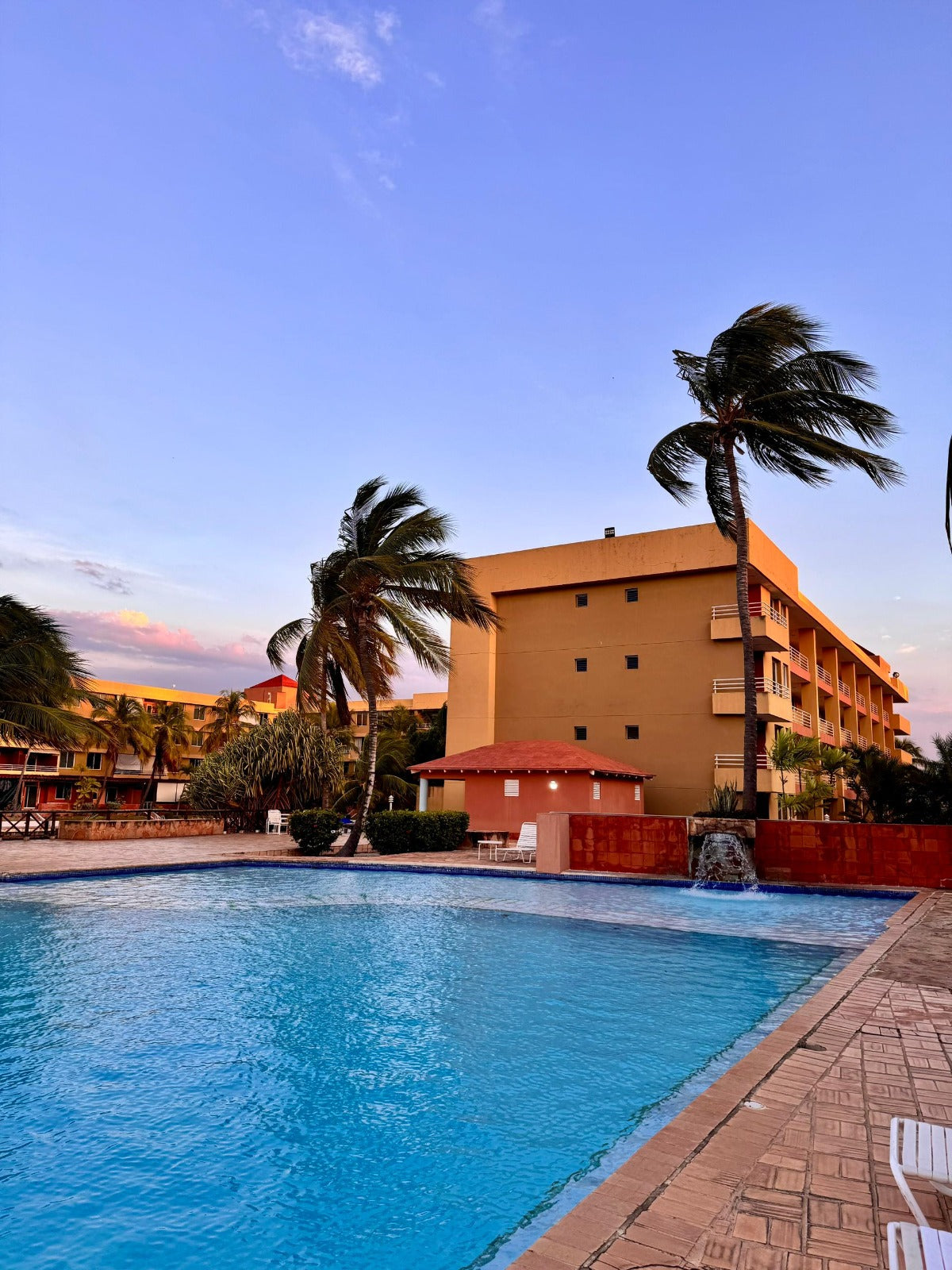 En Venta Excelente Apartamento Para Remodelar a Su Gusto, en el C.R. Las Marinas, Lechería