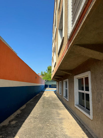 Alquiler de Edificio Comercial, con Excelente Ubicación en la Av. Principal de Lechería